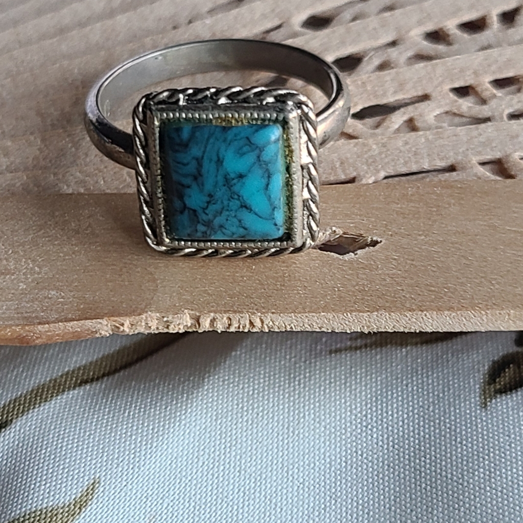 Unique Vintage Silver Ring With Turquoise Stone 23$